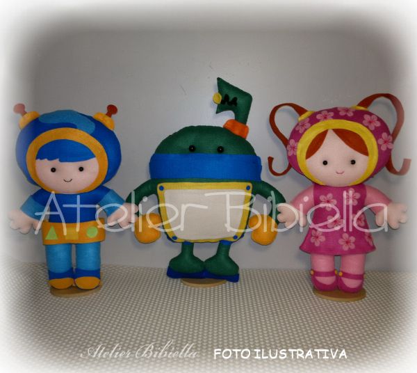 UMIZOOMI KIT 3 PERSONAGENS FELTRO COM SUPORTE